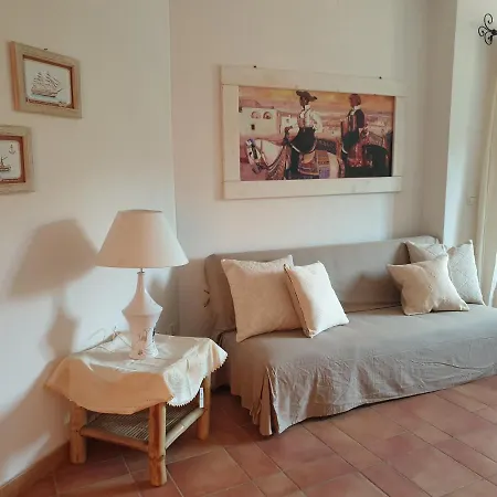 Apartamento Capo Figari 8, Spazioso Nel Centro Di Con Terrazza, Wi-fi, Parcheggio Gratuito Golfo Aranci