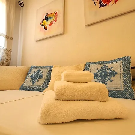 Apartment Capo Figari 8, Spazioso Nel Centro Di Con Terrazza, Wi-fi, Parcheggio Gratuito