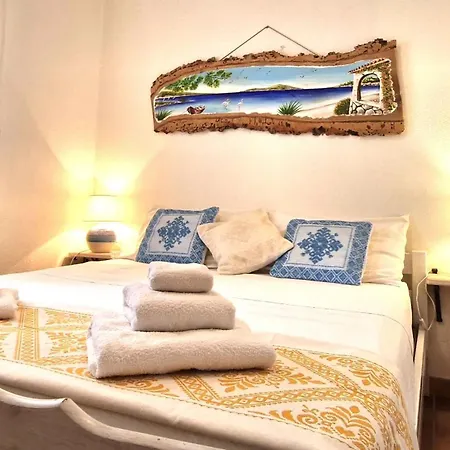 Capo Figari 8, Spazioso Nel Centro Di Con Terrazza, Wi-fi, Parcheggio Gratuito * Golfo Aranci